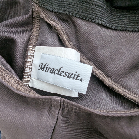 Miraclesuit brown size 12 (?) wrap style swimsuit - Picture 4 of 4